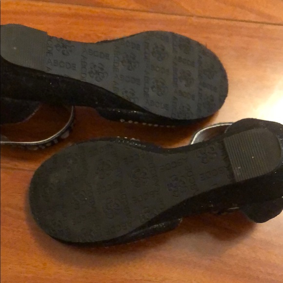 Girls Sparkly Black Dress Shoes - Picture 3 of 3